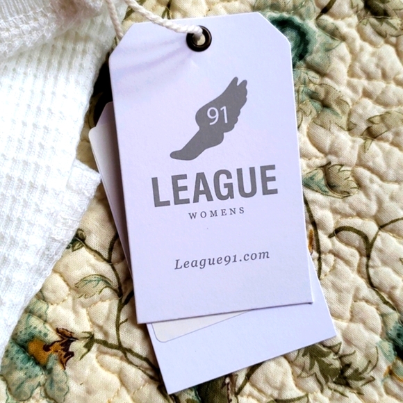 NWT Slub thermal varsity white PNW Seattle thermal top medium - Picture 8 of 10